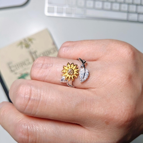 Adjustable 925 sterling silver sunflower ring - Picture 3 of 3
